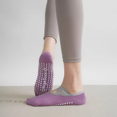 Contrast Trim Grip Yoga No Show Socks