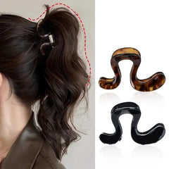 Wavy Acrylic Hair Claw Clip
