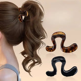 Wavy Acrylic Hair Claw Clip