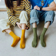 Plain Tabi Socks
