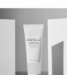 Madagascar Centella Tone Brightening Cleansing Gel Foam