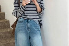 Mid-Rise Loose-Fit Jeans