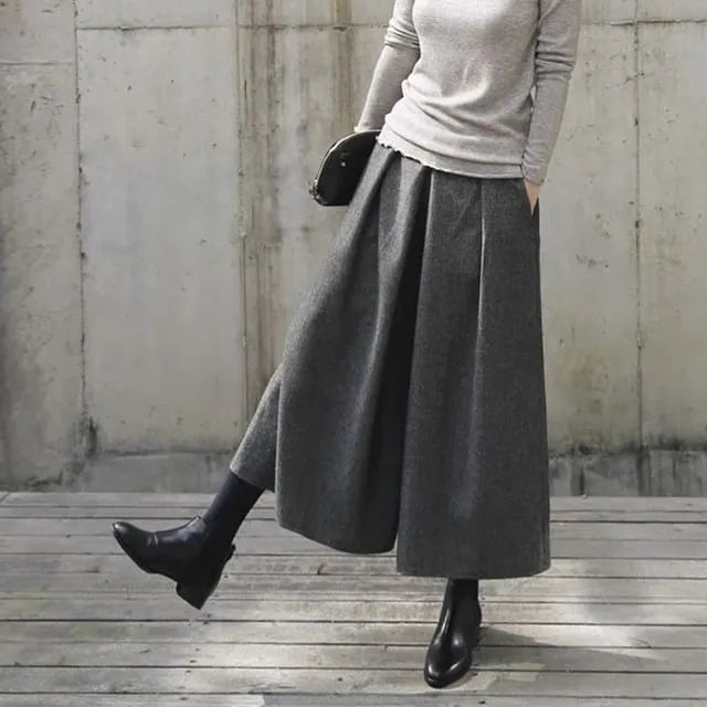 Mid Rise Plain Cropped Wide Leg Pants