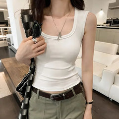Scoop-Neck Plain Tank Top