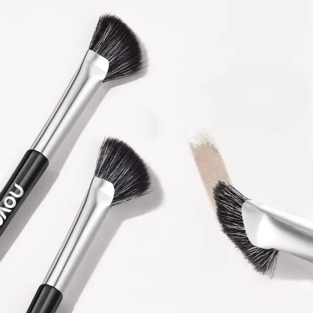 Half Moon Nose Contour Brush