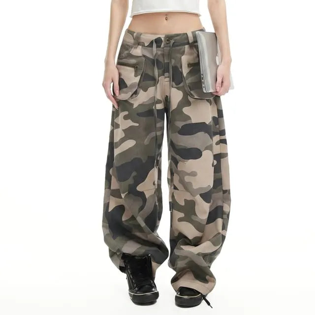 Drawstring Waist Camouflaged Print Baggy Wide Leg Cargo Pants