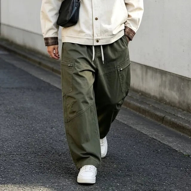Details Straihgt-cut Loose Cargo Pants